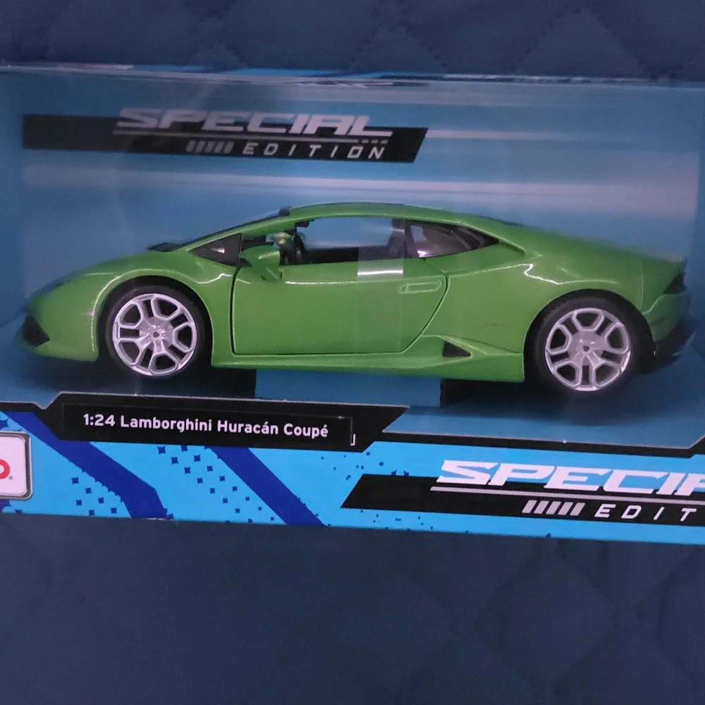 Lamborghini Huracan Coupe- Green 1:24 Scale Diecast‎ Maisto